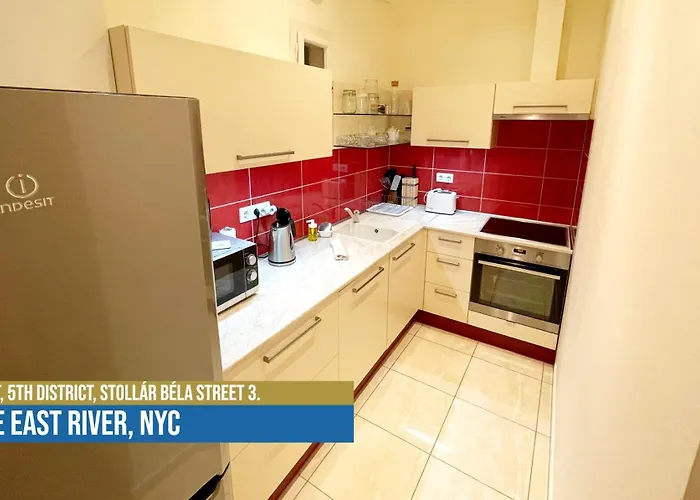 Little East River Premium Apt شقة بودابست