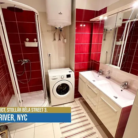 Little East River Premium Apt Апартаменты